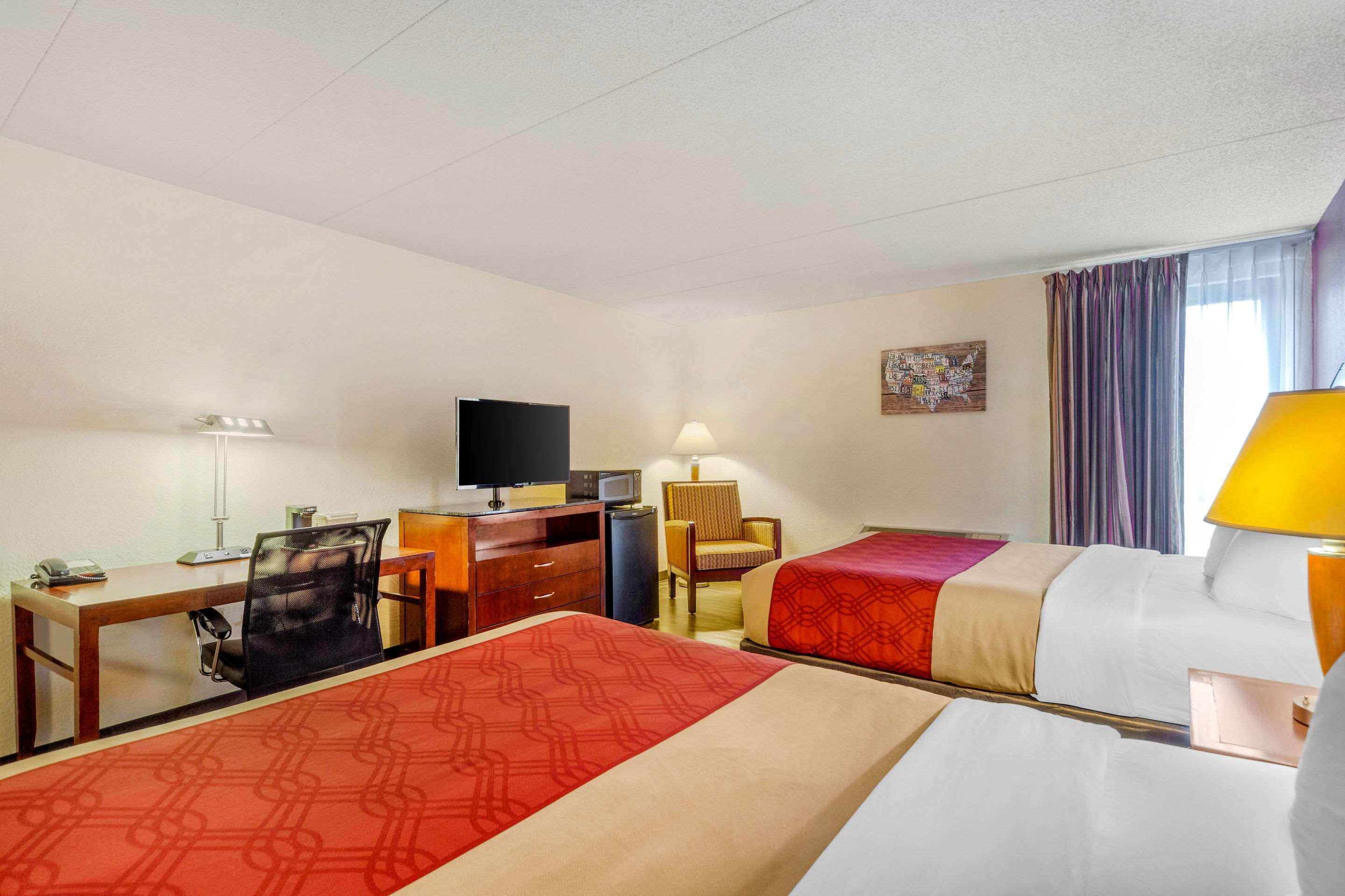 Econo Lodge Inn & Suites Brookings Εξωτερικό φωτογραφία
